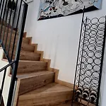 Alojamento de Acomodação e Pequeno-almoço Superior 4*